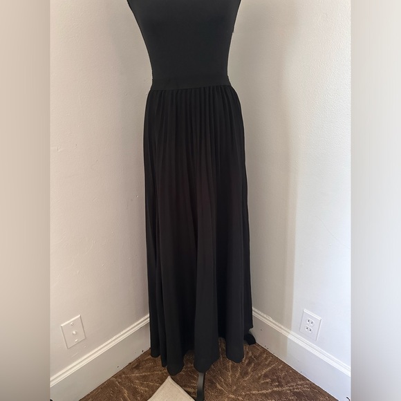 Maxi pleated skirt - Picture 2 of 2